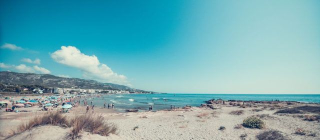 Alcalà-Alcossebre denúncia l’ambigüitat dels protocols per a l’obertura de platges i que es trasllade tota la responsabilitat als municipis