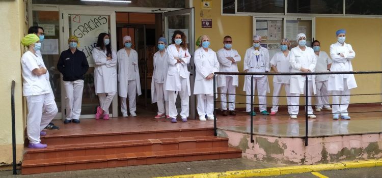 El Colegio de Médicos de Castellón se suma al homenaje a los facultativos fallecidos en la lucha contra el coronavirus