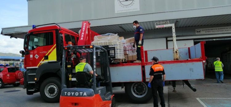 La Diputació transporta aliments per a famílies necessitades de Peníscola en col·laboració amb la Generalitat, l’Ajuntament i Creu Roja