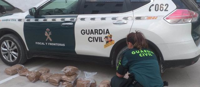 La Guardia Civil intercepta en Sant Carles de la Ràpita 36 kilos de picadura de tabaco
