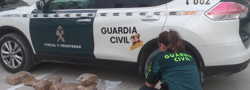 La Guardia Civil intercepta en  Sant Carles de la Ràpita 36 kilos de picadura de tabaco