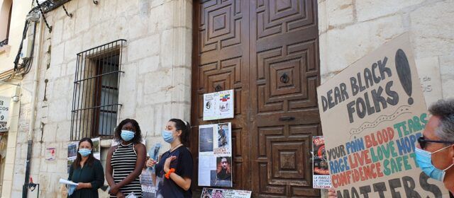 Concentració antiracista a Vinaròs: fotos i vídeo