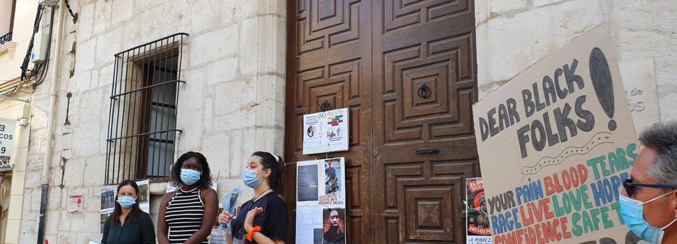 Concentració antiracista a Vinaròs: fotos i vídeo