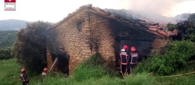 Sufocat un incendi per raig al Mas de Nasio de Portell