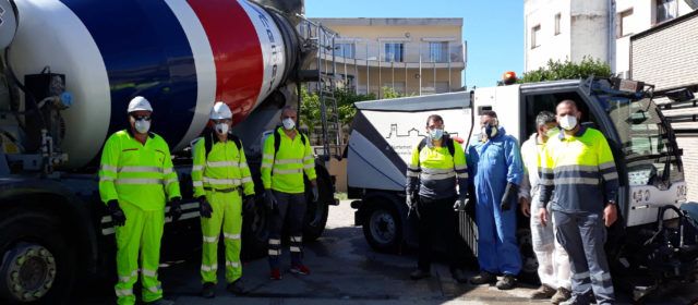 Ajuntament i CEMEX col·laboren en les tasques de neteja i desinfecció dels carrers d’Alcanar