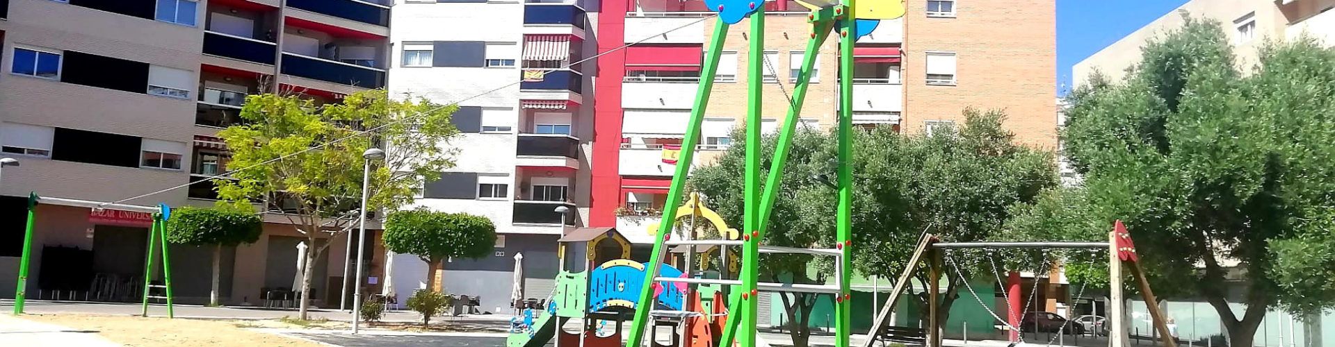 Nova tirolina al parc de la plaça dels Mestres del Temple de Benicarló