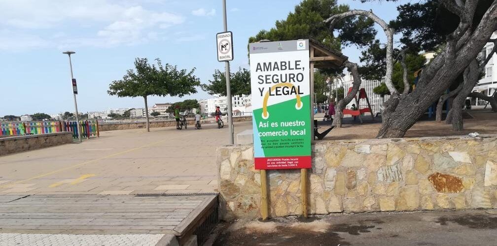 Campanya a Alcalà-Alcossebre sobre la repercussió negativa de la venda il·legal en el comerç local