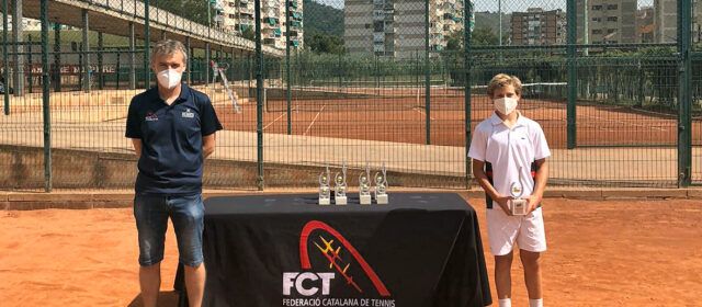 El tennista Roger Pascual, de Vinaròs, campió de  Catalunya Infantil, individual i dobles
