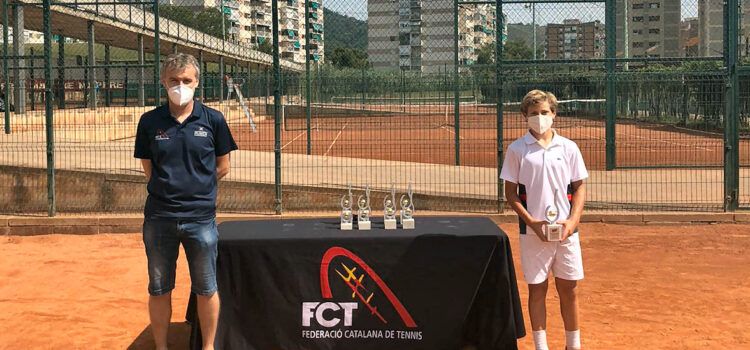 El tennista Roger Pascual, de Vinaròs, campió de  Catalunya Infantil, individual i dobles