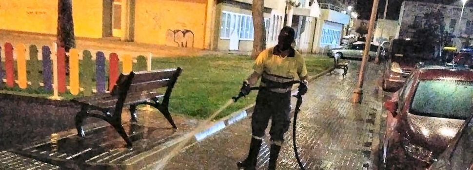 La Brigada Municipal de Vinaròs continua amb les tasques de desinfecció a la ciutat