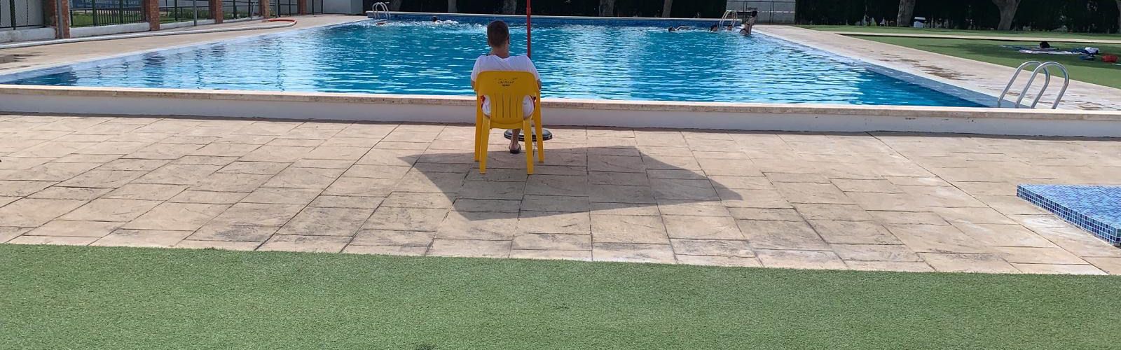 Sant Mateu contracta socorristes per a les piscines municipals