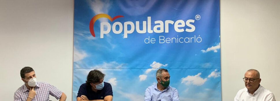 Barrachina assisteix a l’executiva local del PP de Benicarló i visita Sant Rafael