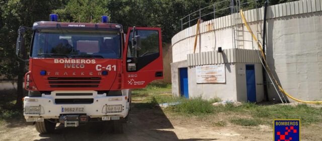 Los bomberos de Teruel suministran agua a Vilafranca