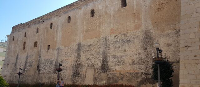 La restauración de las pinturas exteriores de la Arciprestal, reivindicada de nuevo por Amics de Vinaròs