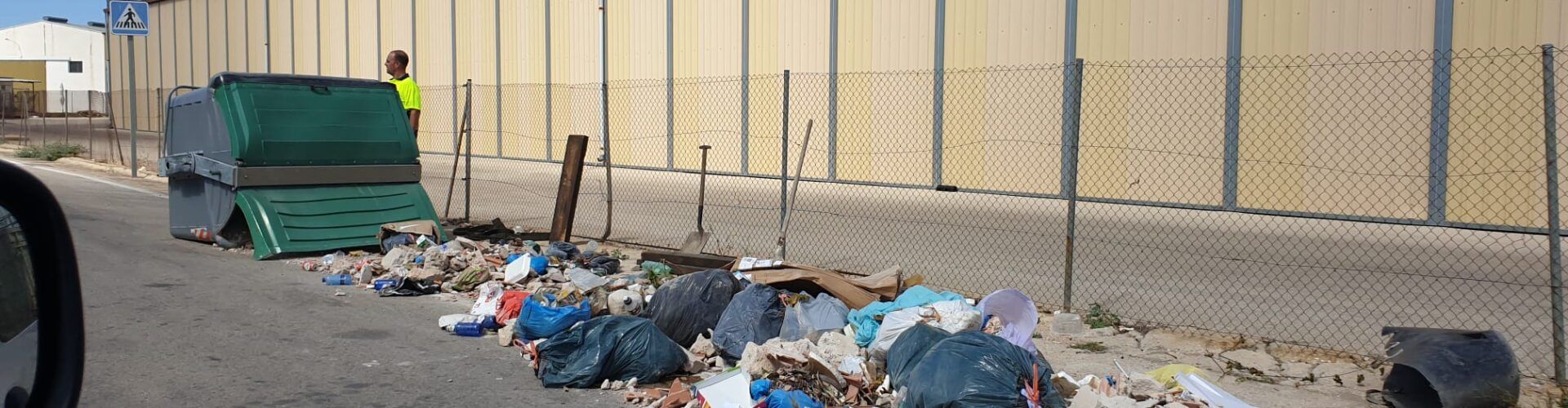 L’Ajuntament  de Vinaròs prega civisme als veïns a l’hora de llençar les deixalles