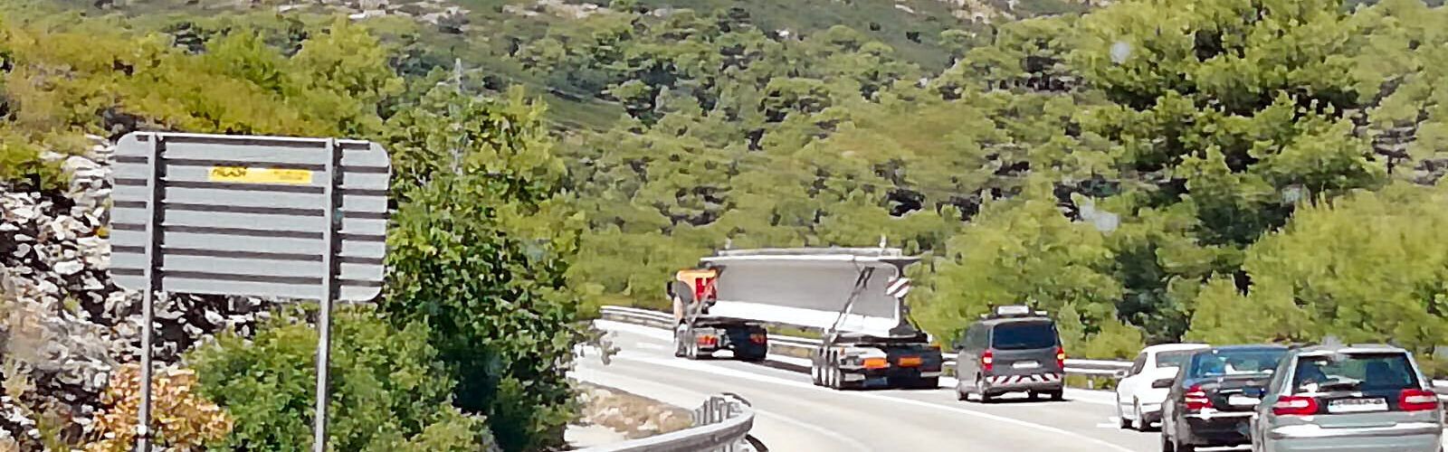 Les bigues per al port de Querol, “fan camí” cap al seu emplaçament