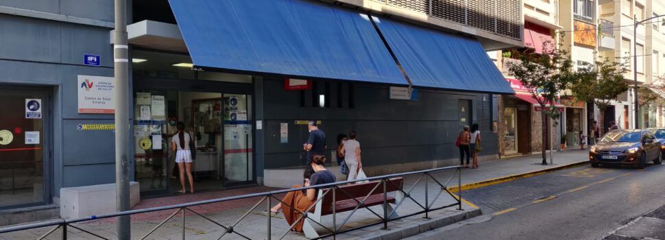 Sanitat instal·la un tendal a l’exterior de l’ambulatori de Vinaròs