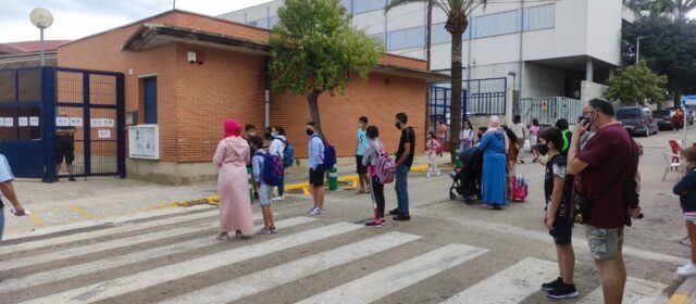 Alcalà-Alcossebre intensifica la presència de Policia Local per a l’entrada i sortida als centres educatius
