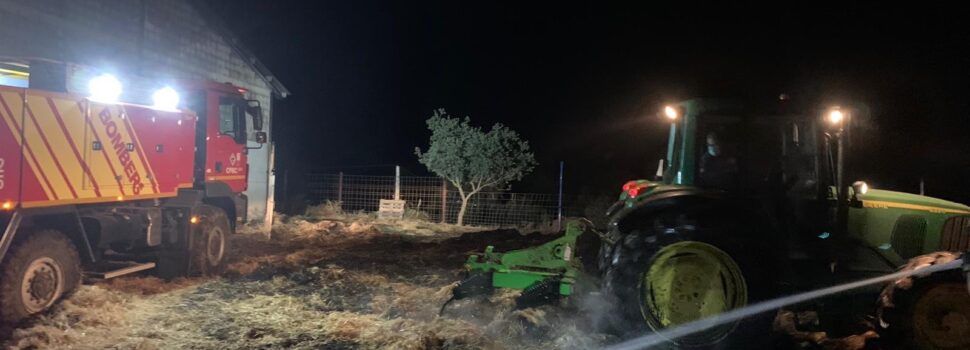 48 horas después, logran apagar totalmente el incendio de una nave agrícola de Morella