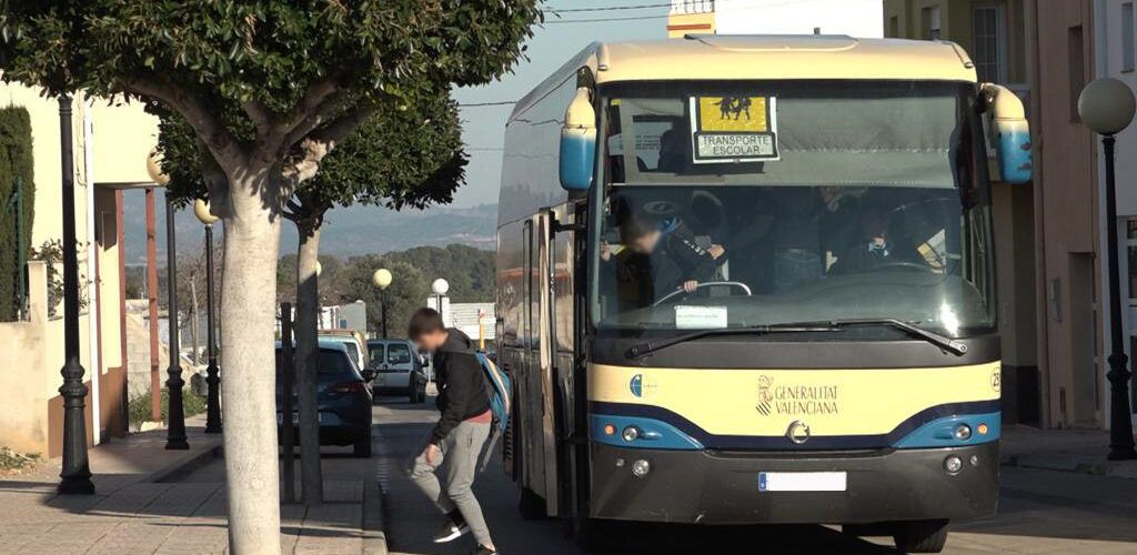 Sant Jordi aconsegueix millores en el transport escolar a Vinaròs