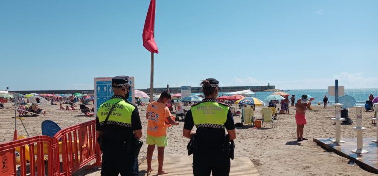 Benicarló tanca les platges del Morrongo, el Gurugú i la Caracola per contaminació