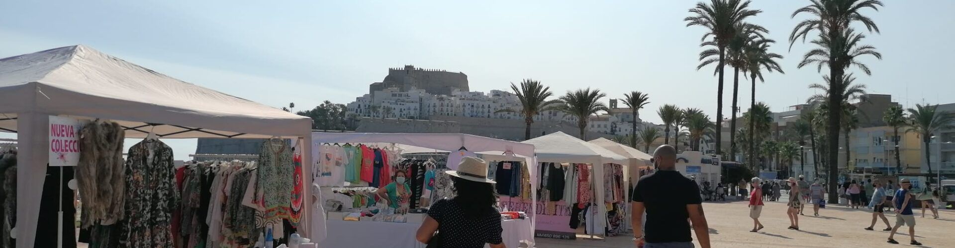 Los comercios de Peñíscola participan en la feria de Botigues al Carrer