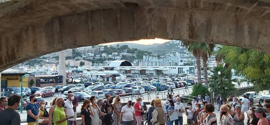 Rocart lleva el arte a cada rincón del casco antiguo de Peñíscola durante su primer fin de semana
