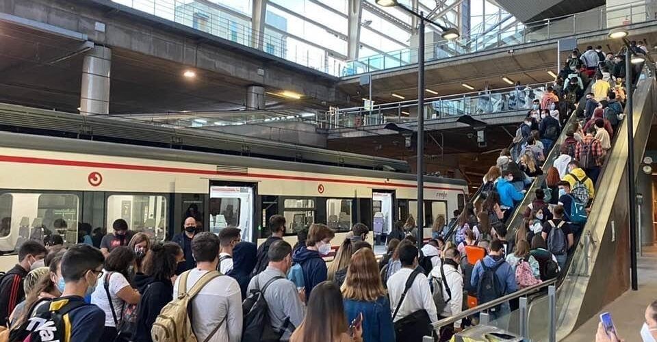 Rallo dice que el PSOE se compromete a recuperar todos los cercanías a Vinaròs y NNGG PP Vinaròs pide recuperar los 12 trenes