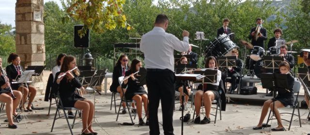 Fotos: Música i oli a l’ermita de Canet lo Roig
