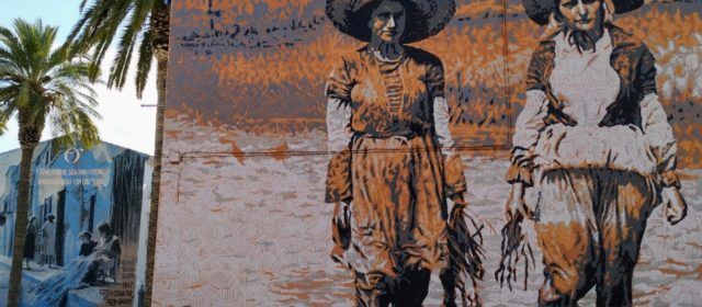 Fotos: La dona pagesa, en un mural a la Ràpita