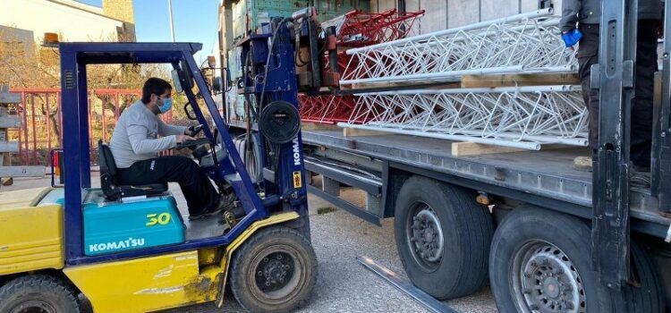 Comencen els treballs d’instal·lació d’una torre eòlica a Tírig