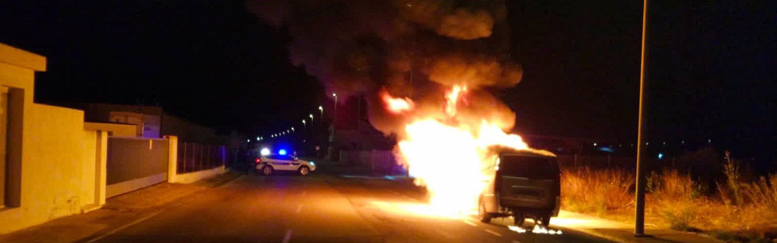 Incendiat un taxi al Camí Rossell de Vinaròs