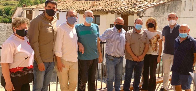 Blanch (PSPV-PSOE) aposta per les plantes d’energies renovables en una reunió a Vallibona d’alcaldes dels Ports  
