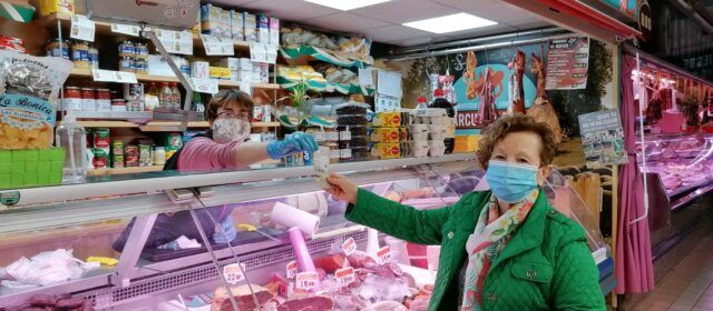 Comença la campanya promocional per animar a comprar al xicotet comerç local de Benicarló