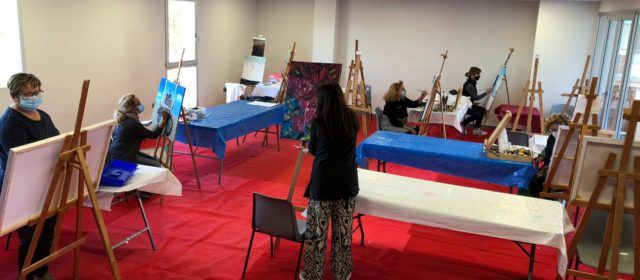 Santa Magdalena inicia les classes de pintura per a adults