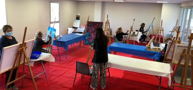 Santa Magdalena inicia les classes de pintura per a adults