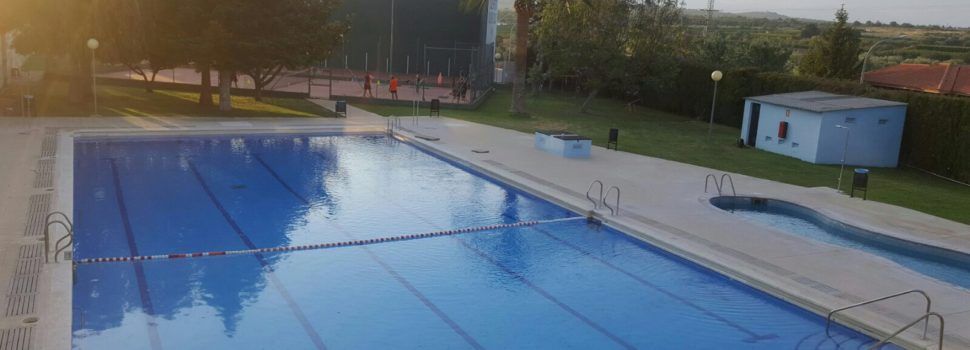 El ple de Càlig aprova la dotació de fons per a rehabilitar la piscina municipal