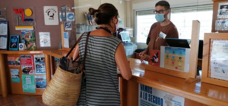 Les oficines d’informació turística de Peníscola atenen més de 25.000 consultes aquest estiu