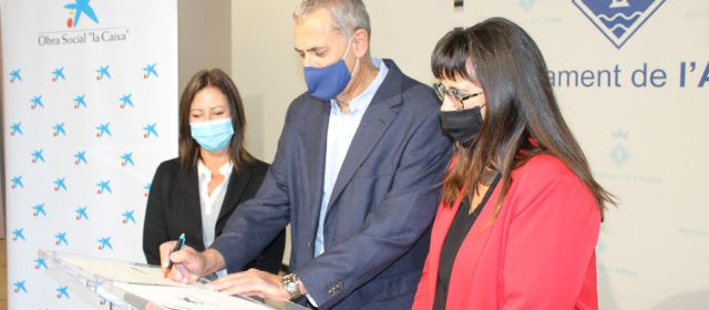 Fundació “la Caixa” i CaixaBank col·laboren amb l’Ajuntament de l’Aldea per posar en servei el transport social