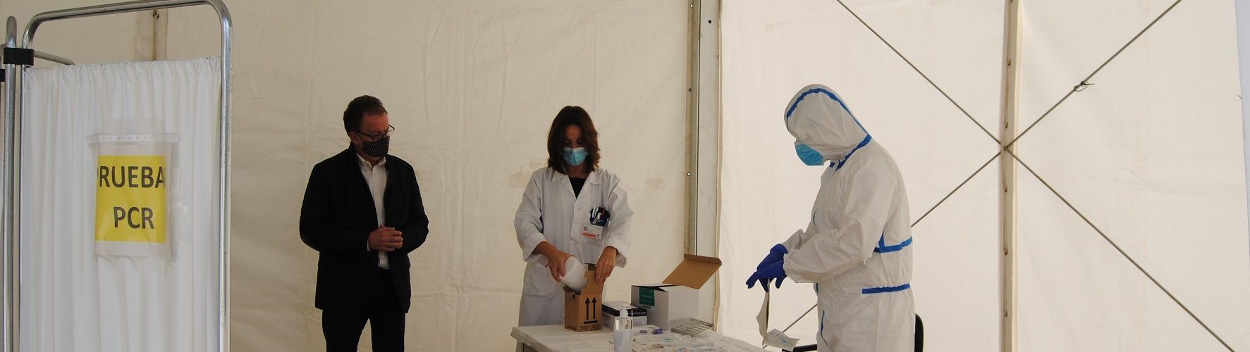Alcalà-Alcossebre instal·la sis carpes per a augmentar l’espai útil en els centres de salut d’Alcalà i Alcossebre
