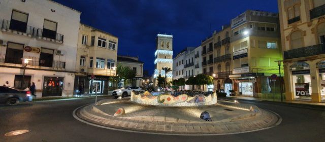Fotos: estrenada la il·luminació nadalenca a Vinaròs