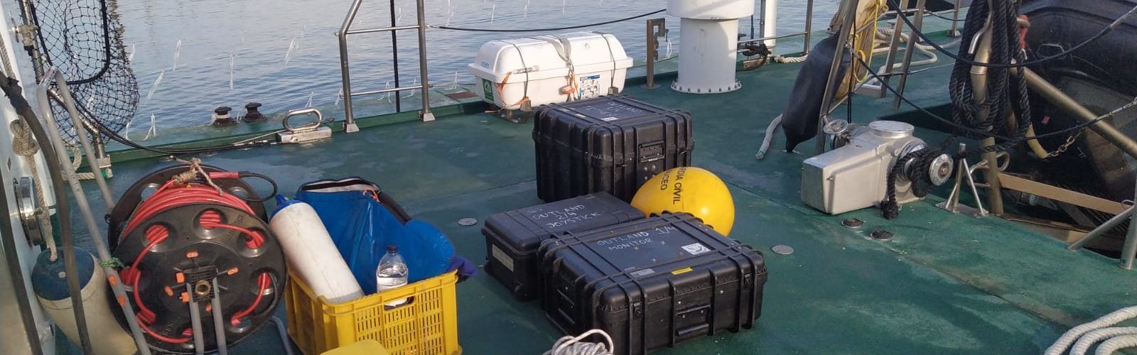 Vídeo i fotos: operació rescat al Delta del cos d’un dels tripulants de l’avioneta estrellada