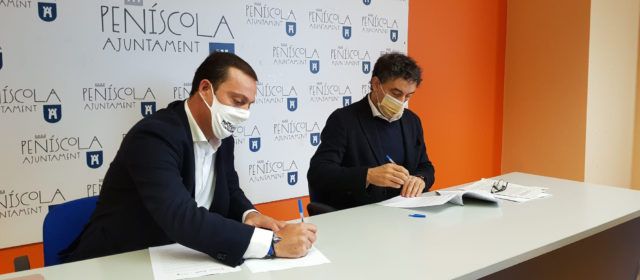 Colomer firma en Peñíscola el convenio para fomentar el turismo cinematográfico en el municipio y en la Comunitat Valenciana