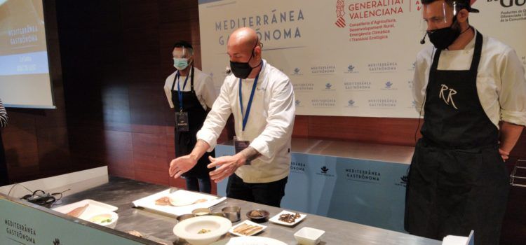 El xef Raúl Resino posa en valor el peix de Benicarló, Vinaròs i Peníscola en Gastrónoma