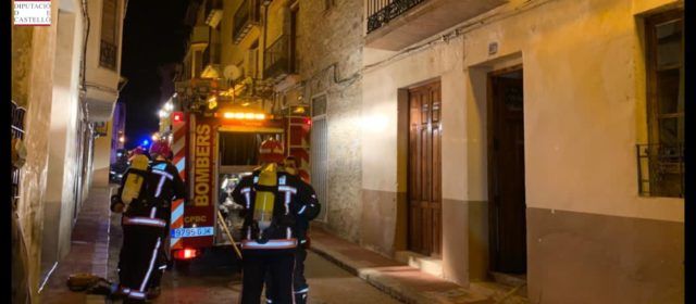 Evacuadas por el balcón tres personas en un incendio en Vilafranca