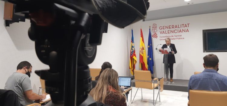 El 92% de los brotes de origen social en la C.Valenciana procede de reuniones familiares o con amigos