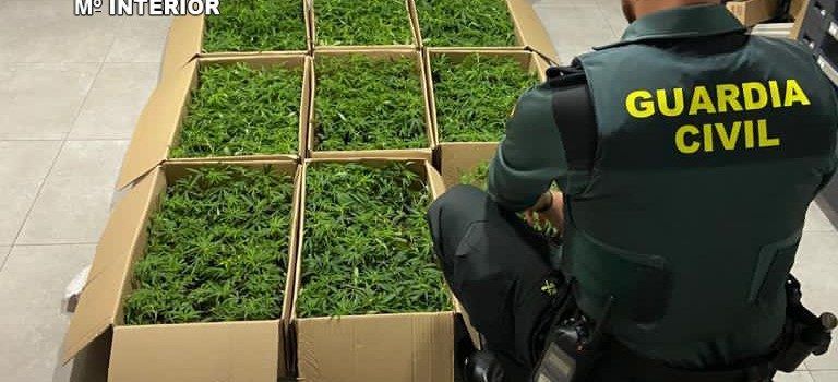 Dos detenidos en Vinaròs al intentar transportar droga en un vehículo