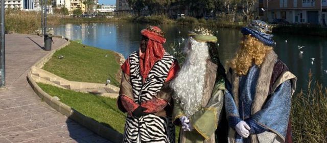 El Ayuntamiento de Peñíscola reorienta la celebración de la llegada de los Reyes Magos con la entrega de regalos puerta a puerta