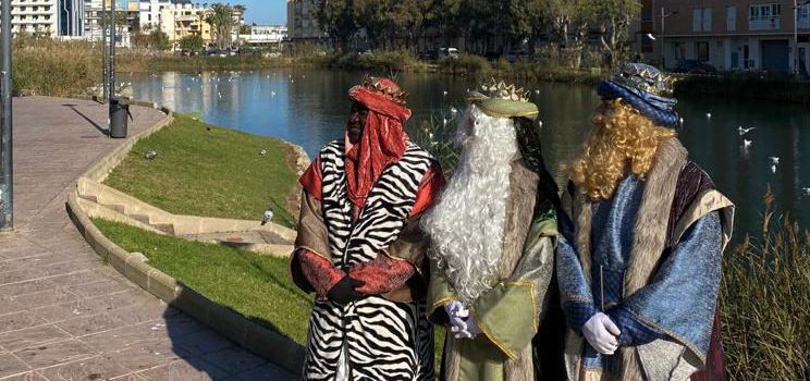El Ayuntamiento de Peñíscola reorienta la celebración de la llegada de los Reyes Magos con la entrega de regalos puerta a puerta