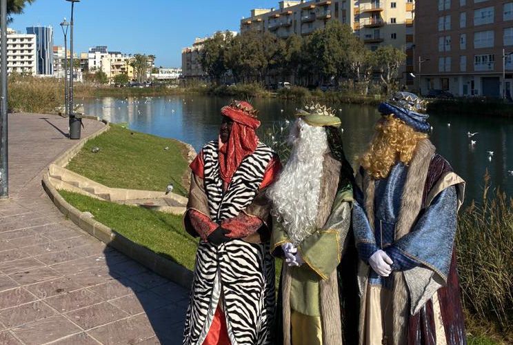 El Ayuntamiento de Peñíscola reorienta la celebración de la llegada de los Reyes Magos con la entrega de regalos puerta a puerta